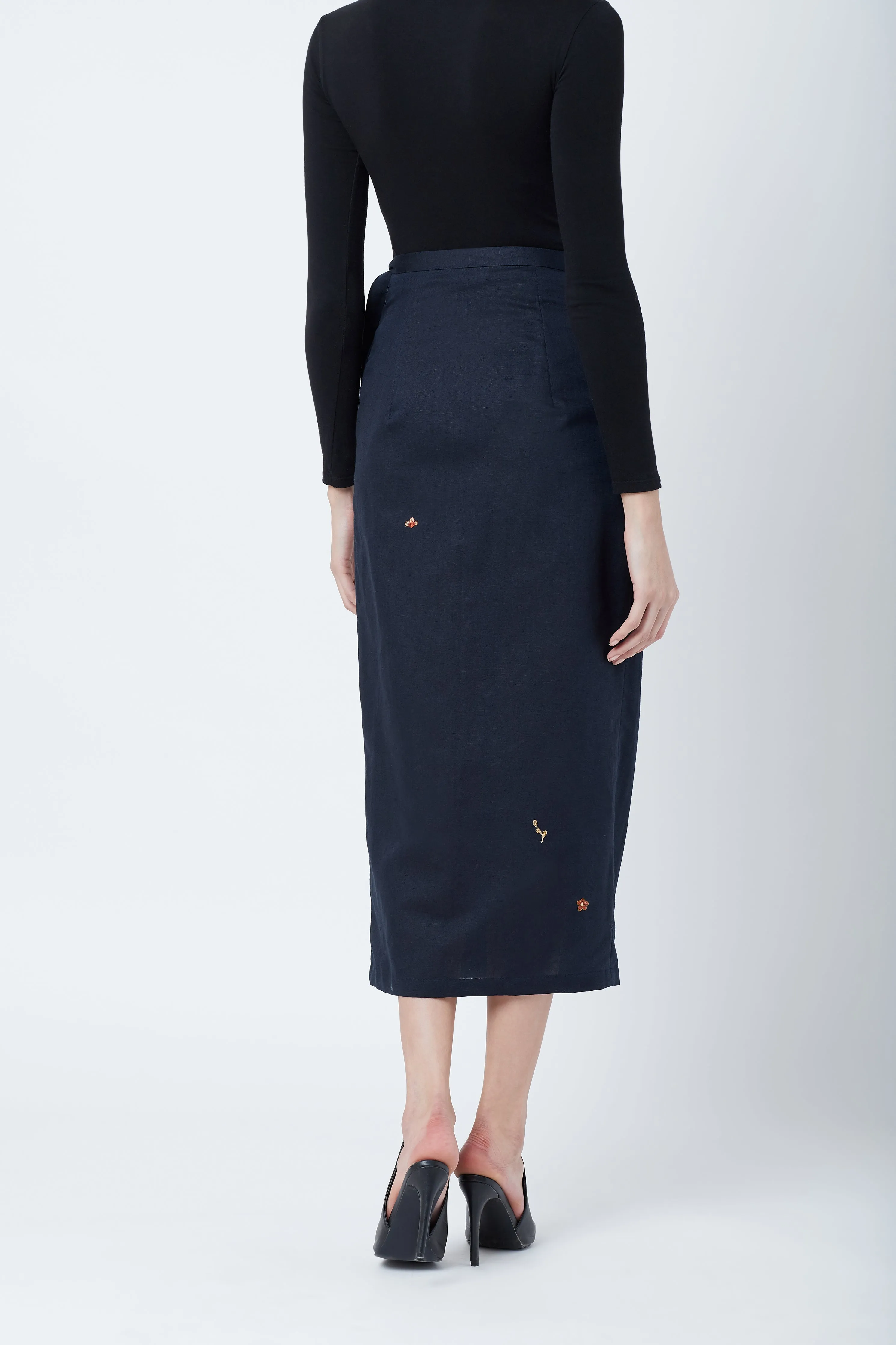 Alicia Black Skirt