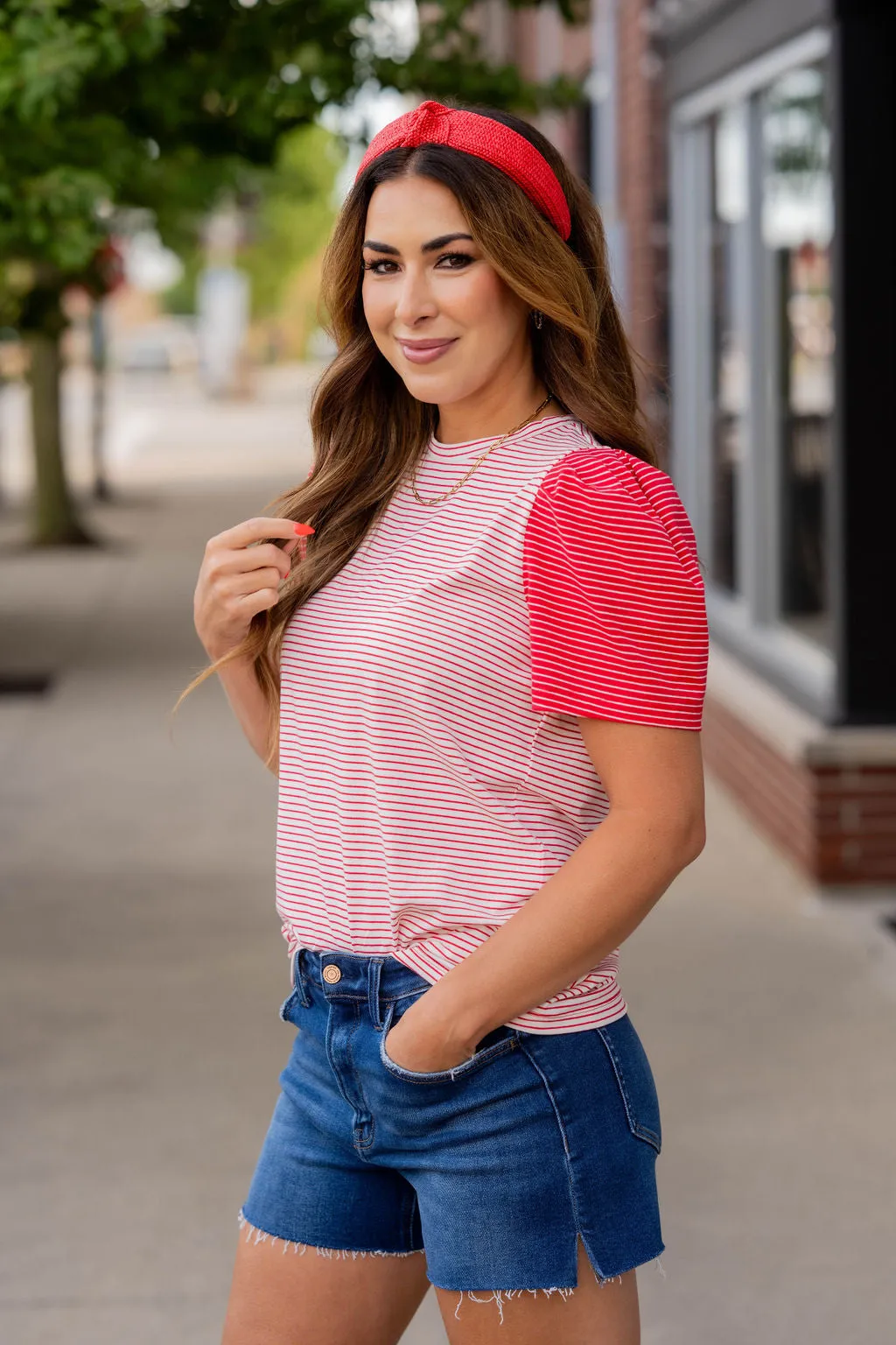 Contrasting Stripes Half Sleeve Tee