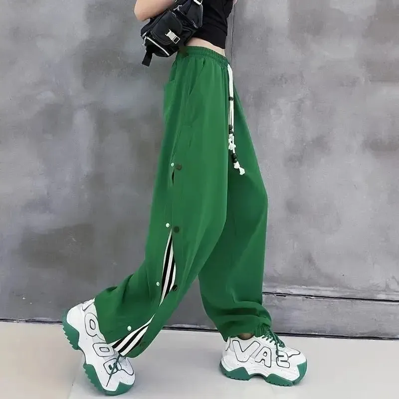 Loose Sport Pants With Side Buttons