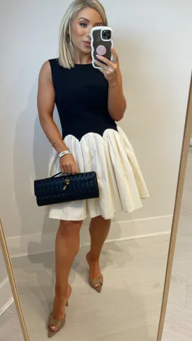 LUCY PUFF DRESS - BLACK/WHITE