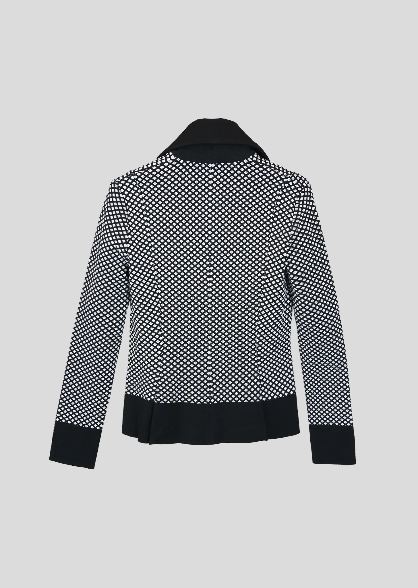 Maurelle – Structured Blazer with Thick Black Trim and Diamond Pattern