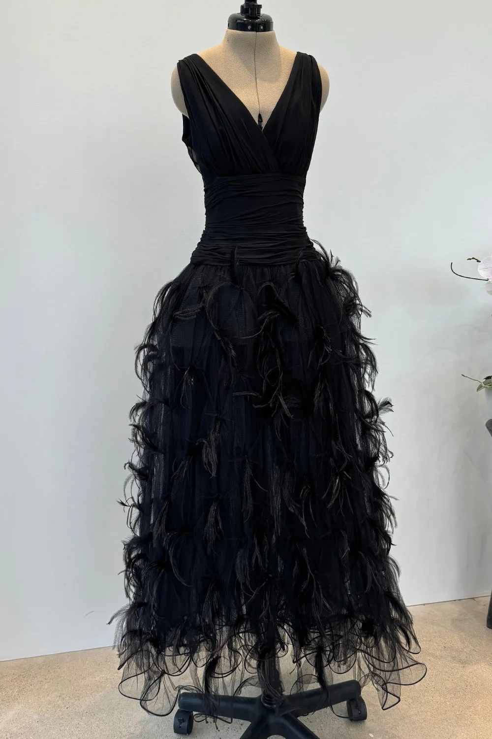 Pierre Balmain Fall 2000 Haute Couture Silk Chiffon, Net & Feather Skirt Dress - 12.5-14" W
