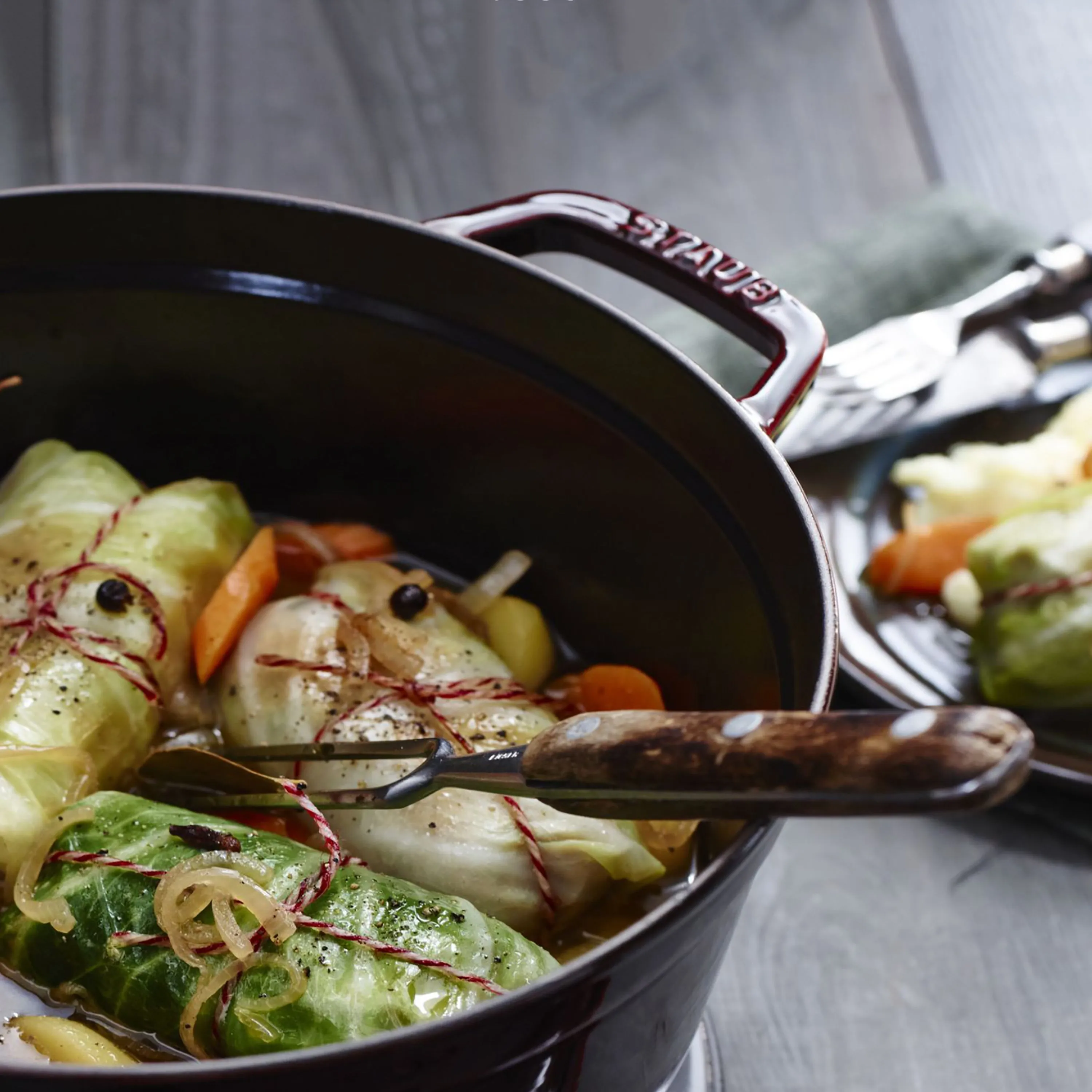 Staub 5.75-quart Grenadine 'Coq au Vin' Oval Dutch Oven