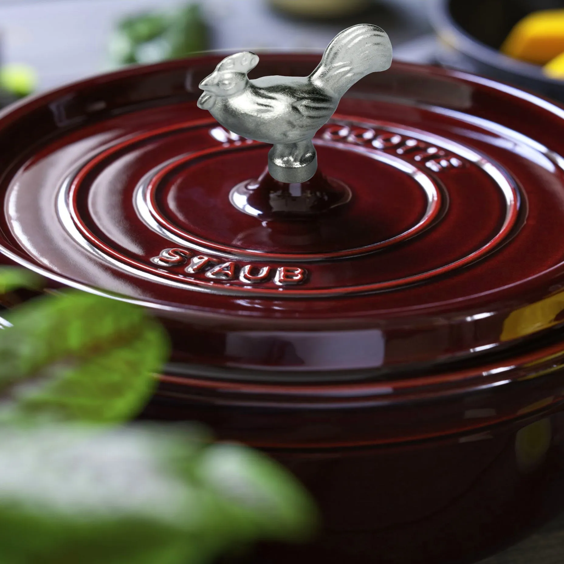 Staub 5.75-quart Grenadine 'Coq au Vin' Oval Dutch Oven