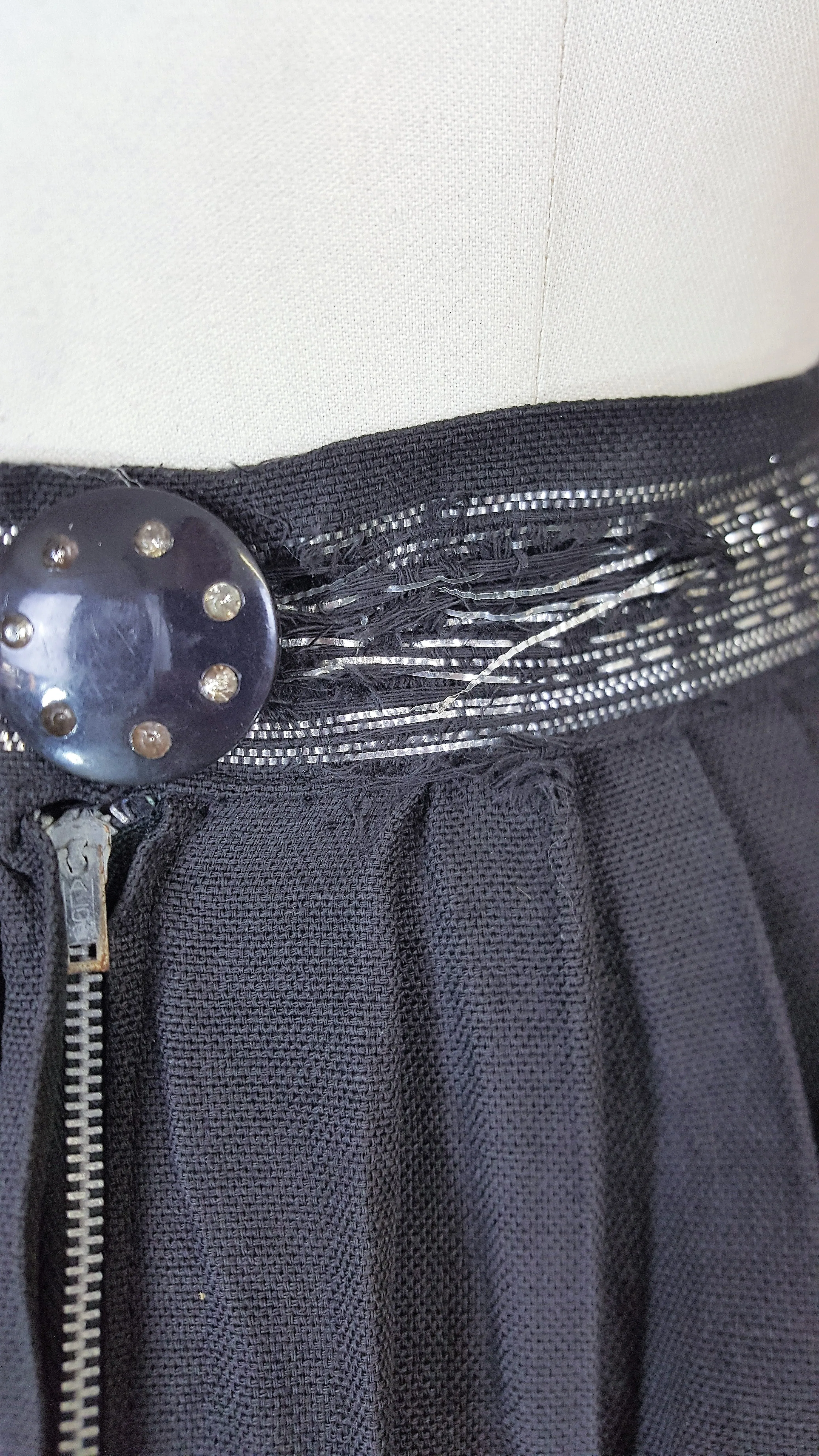 Vintage 1950s Black Full Circle Skirt With Silver Thread Embroidery